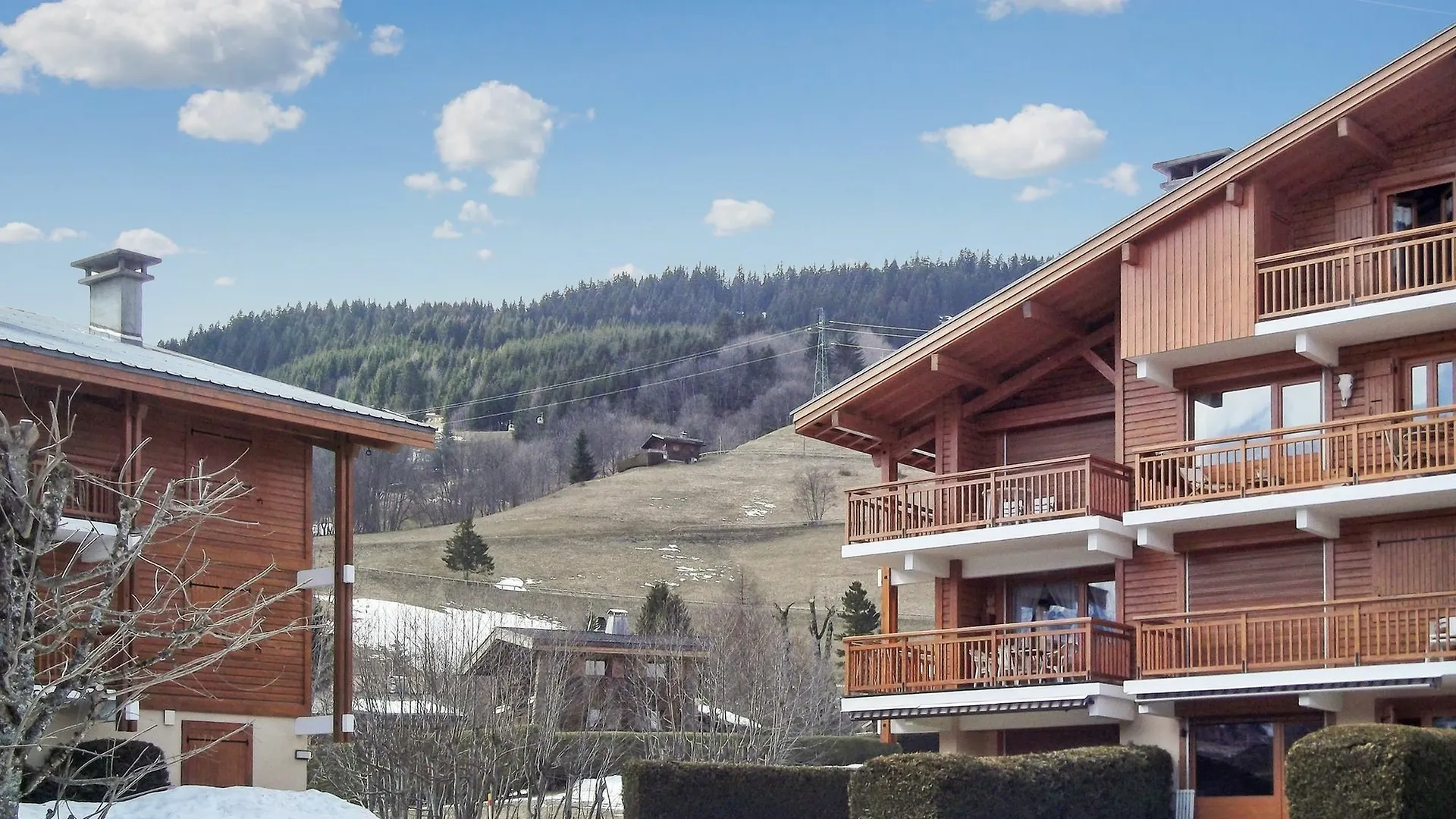 Comfortable, 1-Bedroom Apartment In Megeve With Mountain Views At The Γαλλία